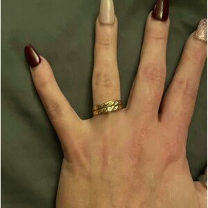 18k wedding ring set size 7 from Kay’s